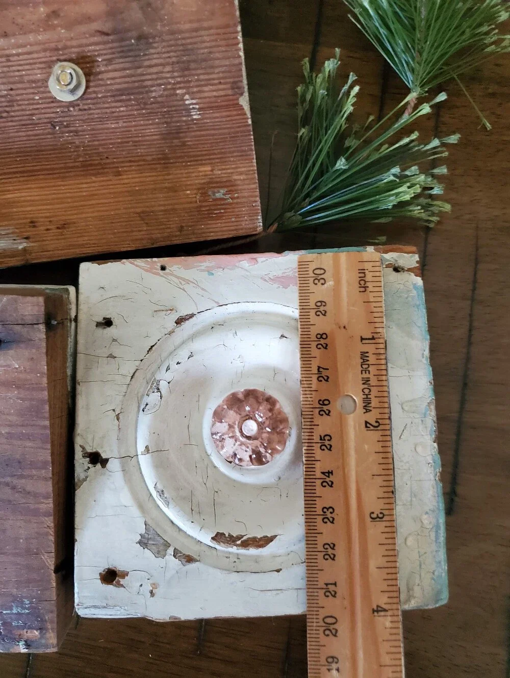 Shabby Chic Distressed Barn Wood Wall Hooks Set of 3 Knobs Hooks